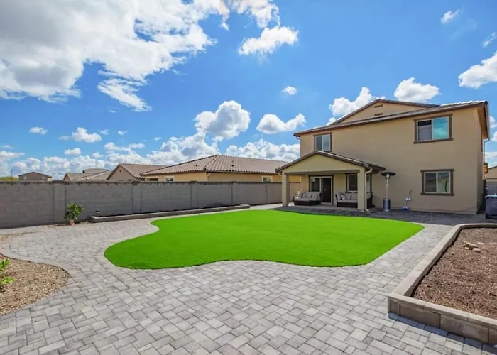 Holiday home Spacious 4br With Great Wifi Full Kitchen And Easy Access To Local Attractions Buckeye