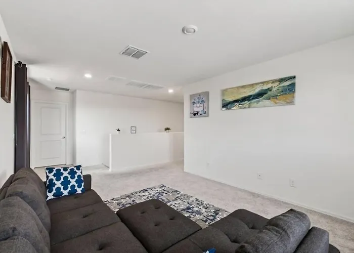 Holiday home Spacious 4br With Great Wifi Full Kitchen And Easy Access To Local Attractions Buckeye