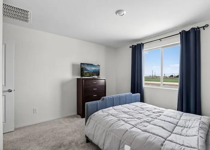 Holiday home Spacious 4br With Great Wifi Full Kitchen And Easy Access To Local Attractions Buckeye