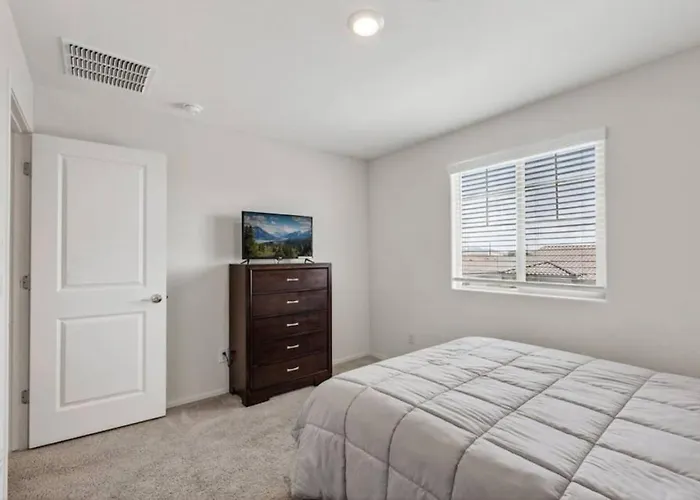 Spacious 4br With Great Wifi Full Kitchen And Easy Access To Local Attractions Buckeye