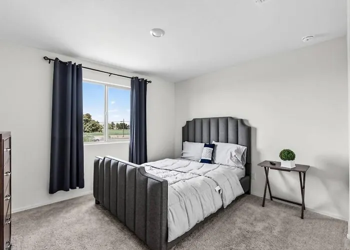 Spacious 4br With Great Wifi Full Kitchen And Easy Access To Local Attractions * Buckeye