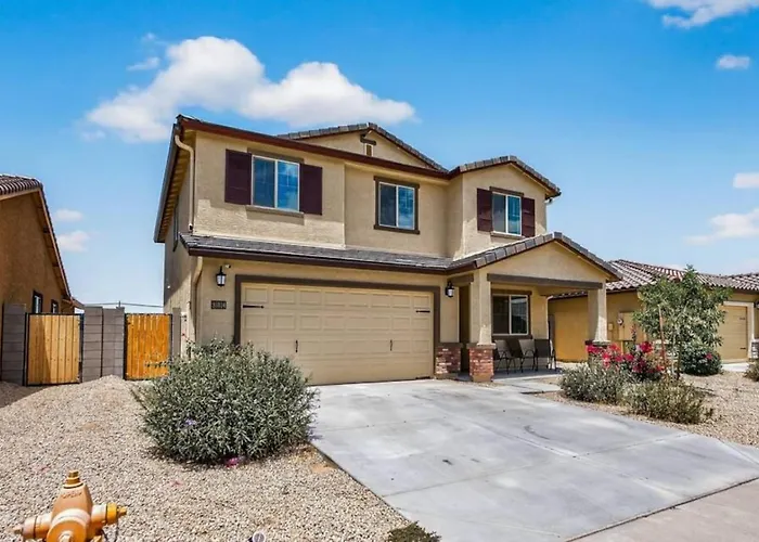 Holiday home Spacious 4br With Great Wifi Full Kitchen And Easy Access To Local Attractions Buckeye